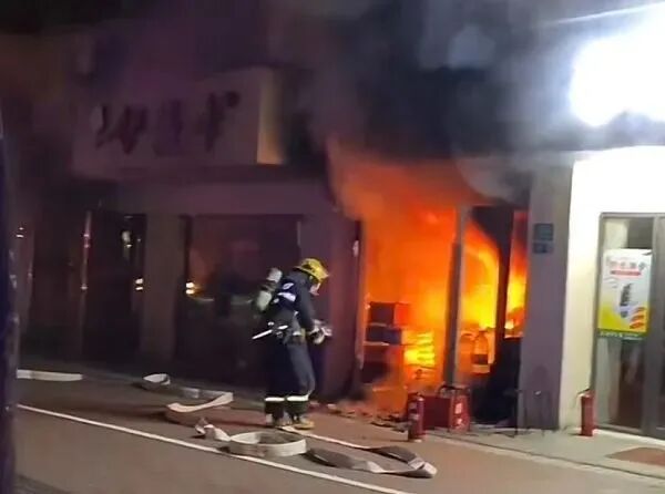 小商店.jpg